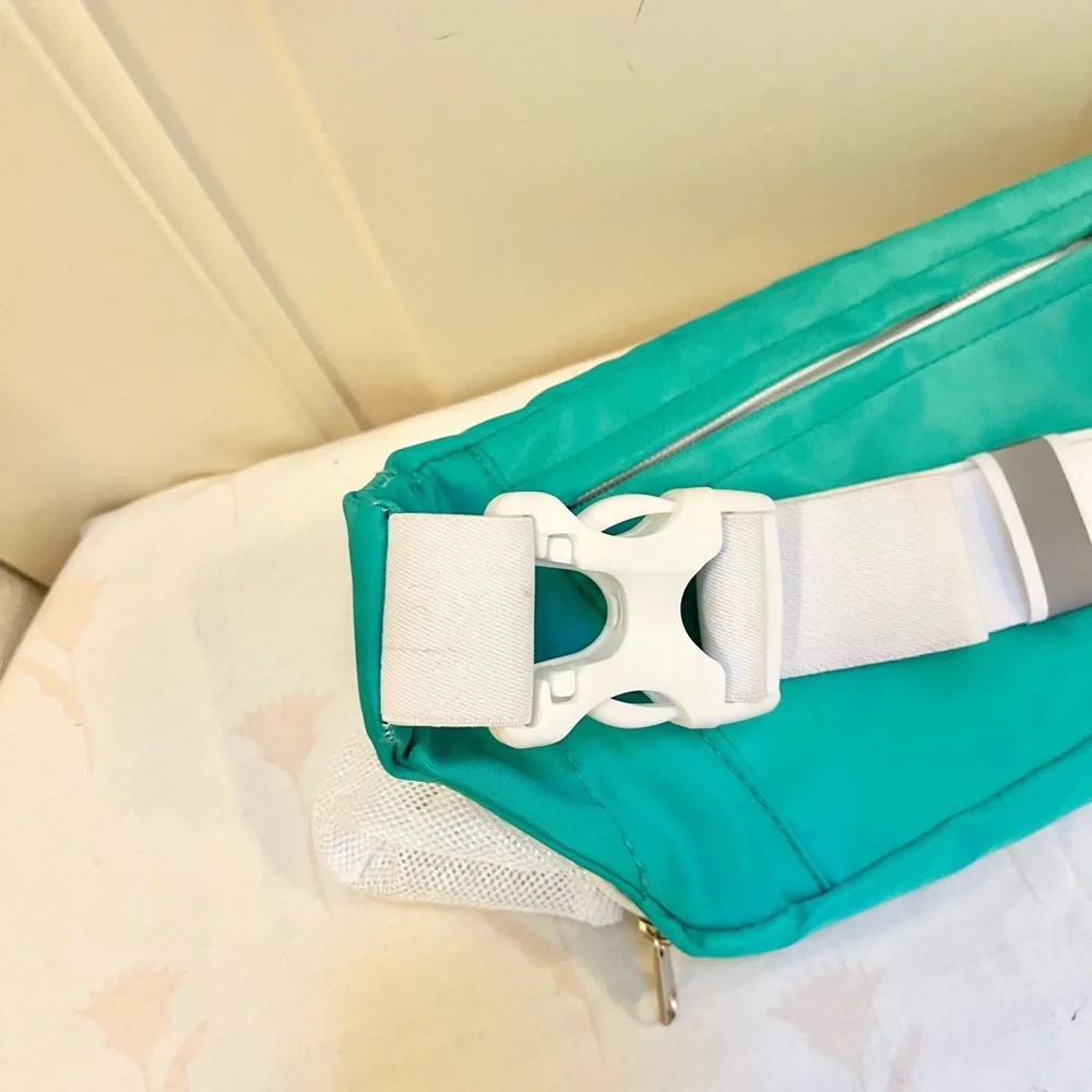BNWT WAG! Dog Walker Fanny pack